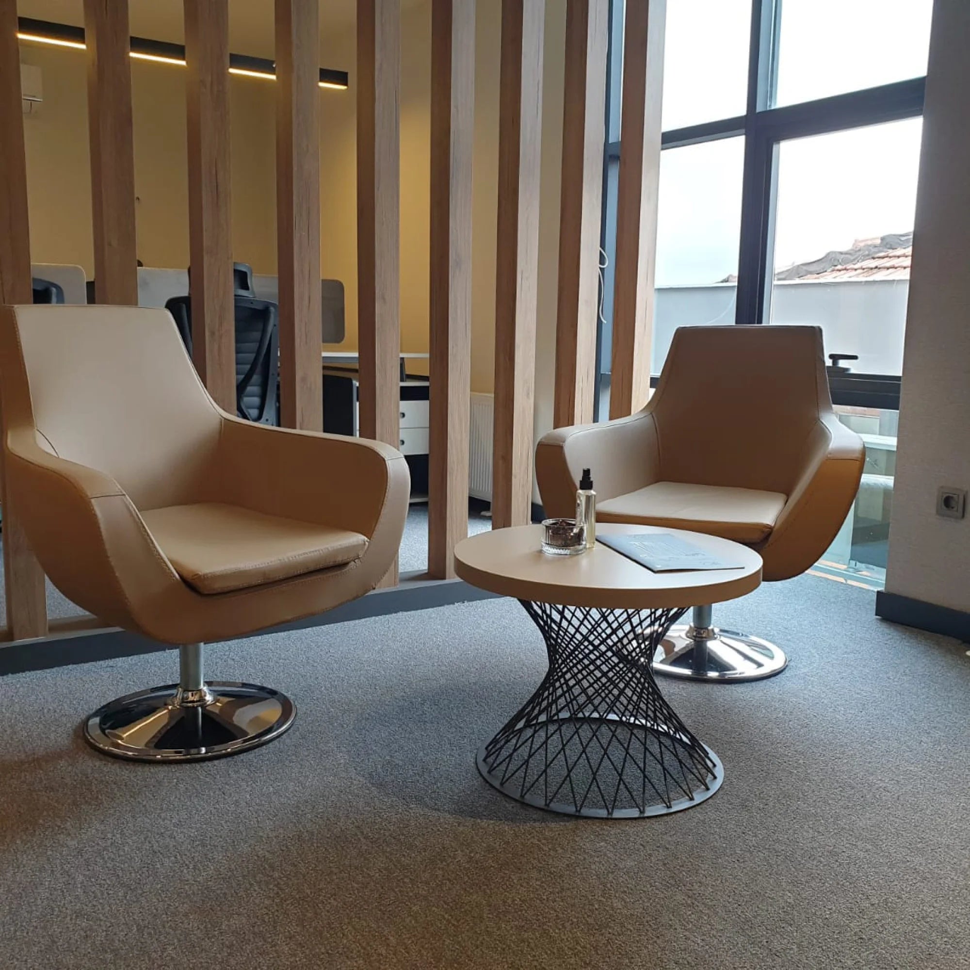 Eyfel Ofis Yuvarlak Orta Sehpa ISTANBUL-TSI