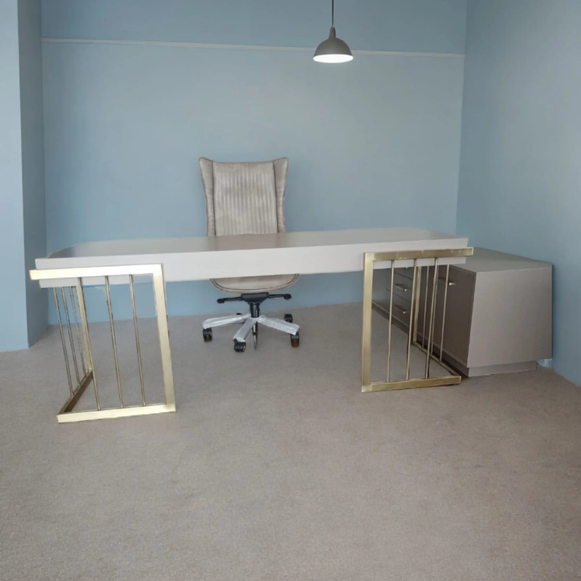 Gilded Cage Ofis Çalışma Takımı ISTANBUL-TSI