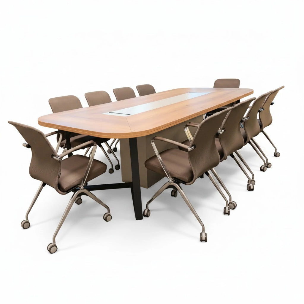 İstanbul Ofis Mobilya Cape Town toplantı masası, ahşap üst yüzey ve metal ayaklı, 300x130 cm ölçülerinde, modern ofisler için ideal.
