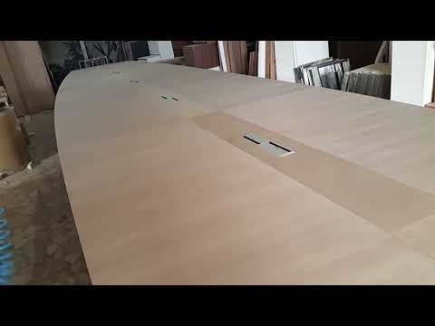 Houten vergadertafelruimte