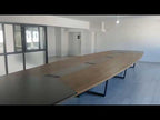 Grote ovale vergadertafel voor 20-22 personen
