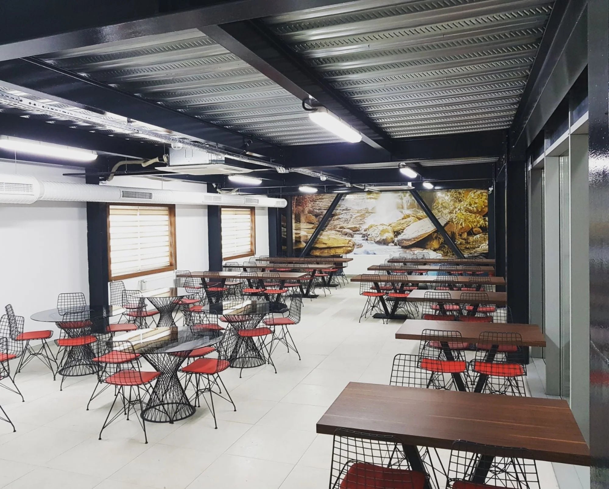 Yemekhane Masaları ve Ortak Dinlenme Alanları ISTANBUL-TSI