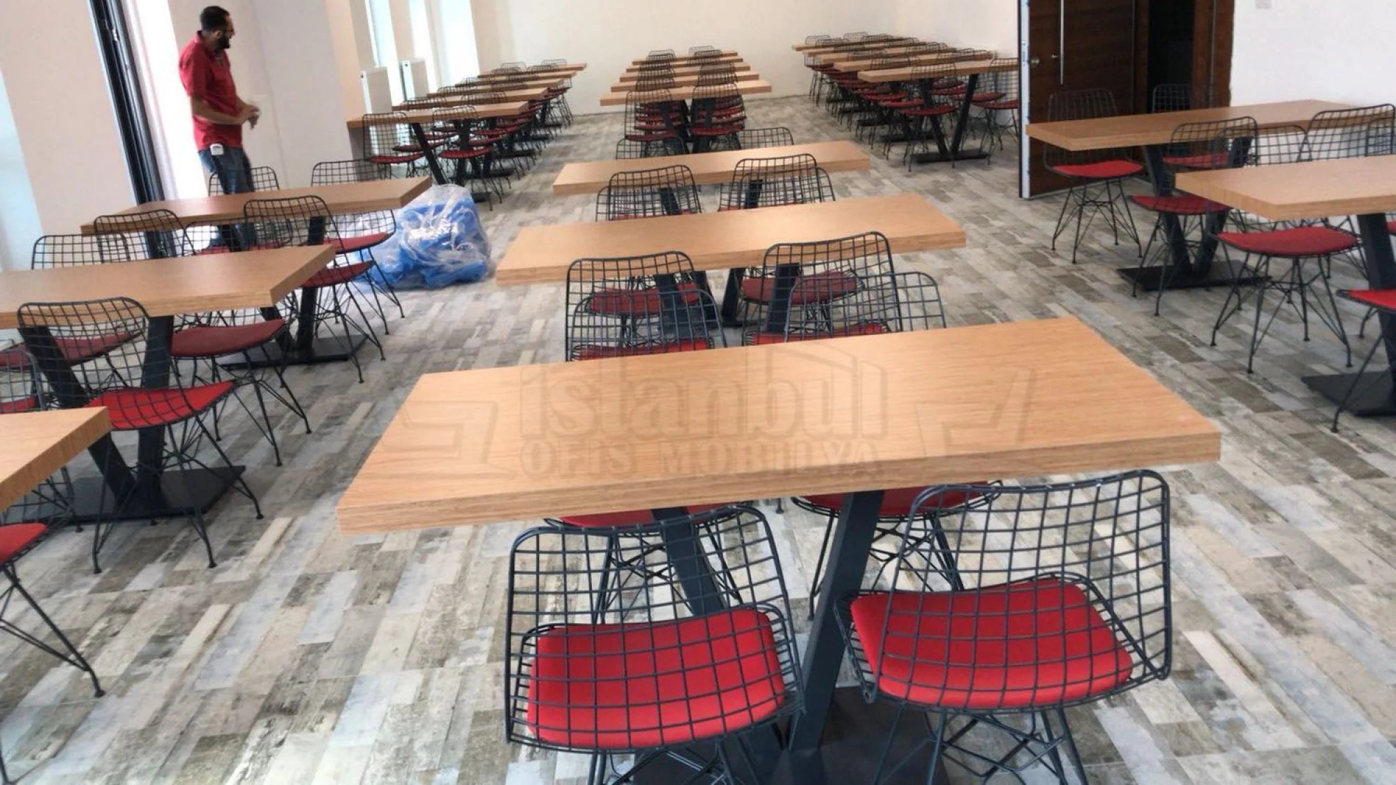 Yemekhane Masaları ve Ortak Dinlenme Alanları ISTANBUL-TSI