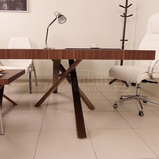 Bavaria Executive Team Walnut