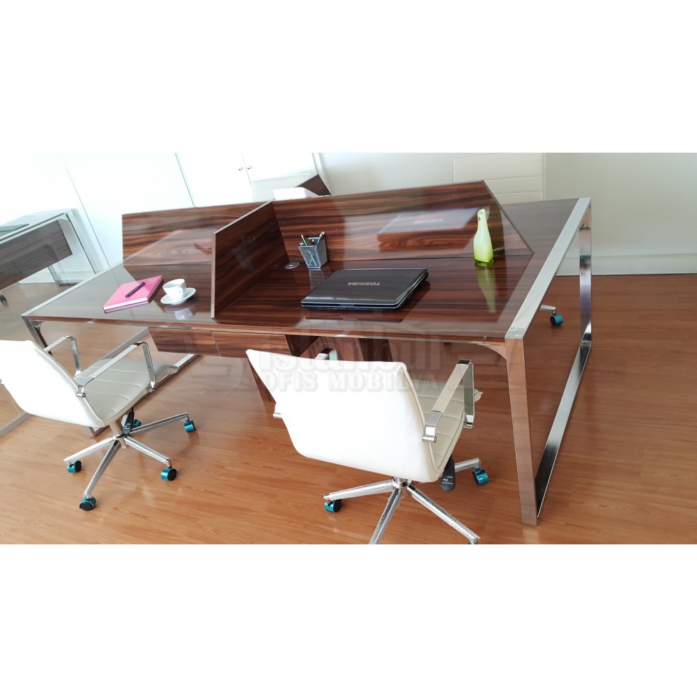 Apple Voor Vier Person Desk Workstation