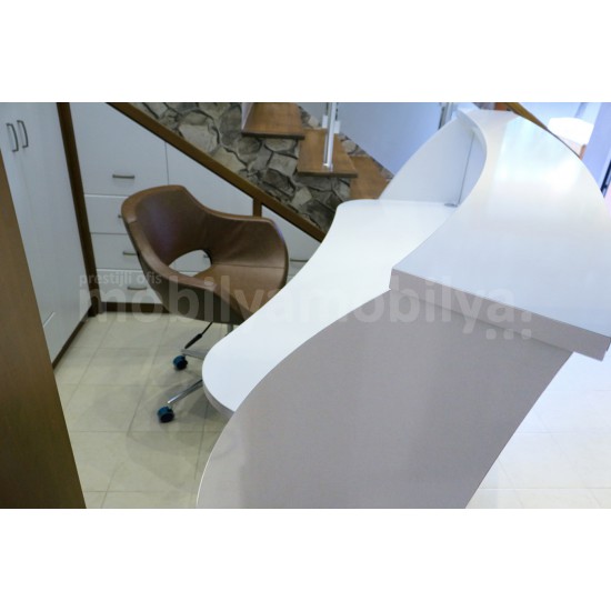 Oval Bureau Voor Beauty Saloon