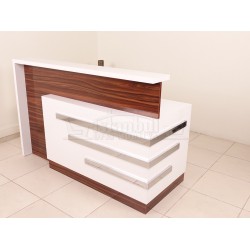 Box Desk Welcome Desk Walnut Verchroomd