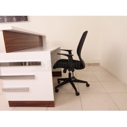 Box Desk Welcome Desk Walnut Verchroomd