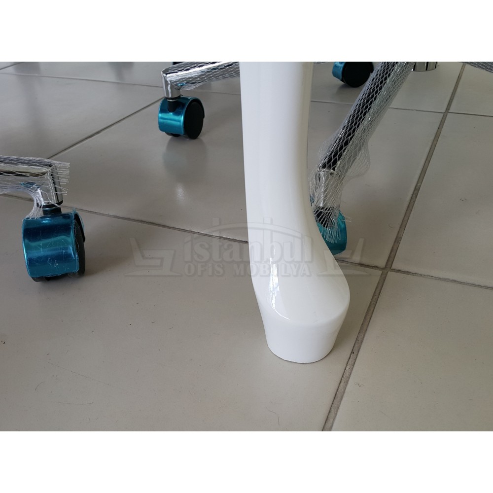 Alta Lake Meeting Table