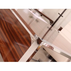 Apple Istanbul Bureau Uitvoerend Bureau Hg. Okkernoot