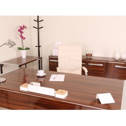 Apple Istanbul Bureau Uitvoerend Bureau Hg. Okkernoot