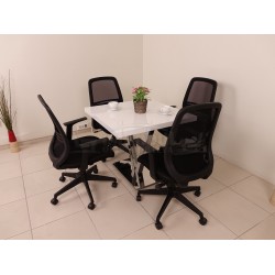 Vierkante Vergadertafel İn Wenen