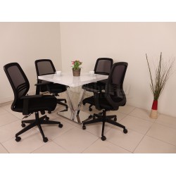 Vierkante Vergadertafel İn Wenen