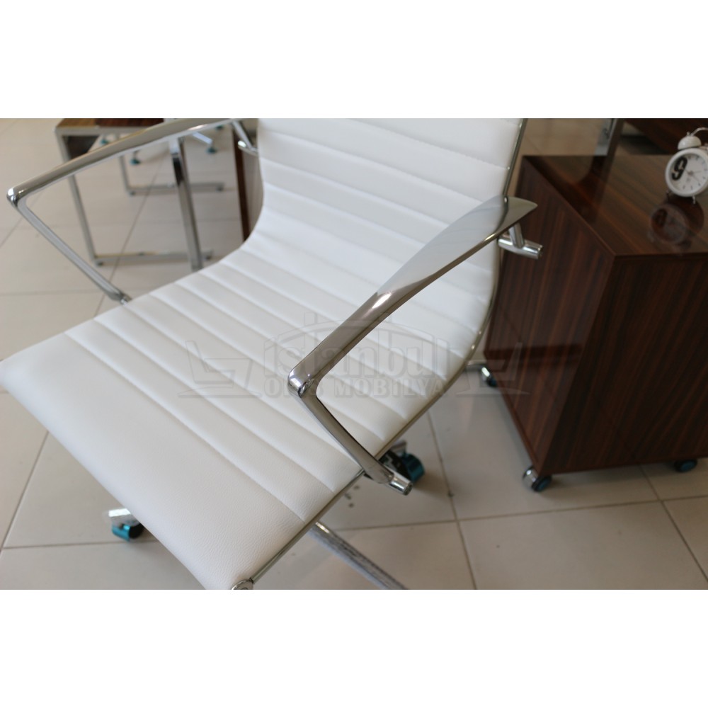 Aylin Gast Chair Stars