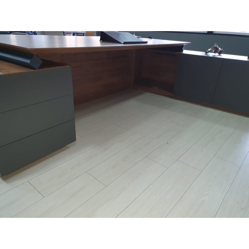 Handtekening En Executive Sets Walnut Lake