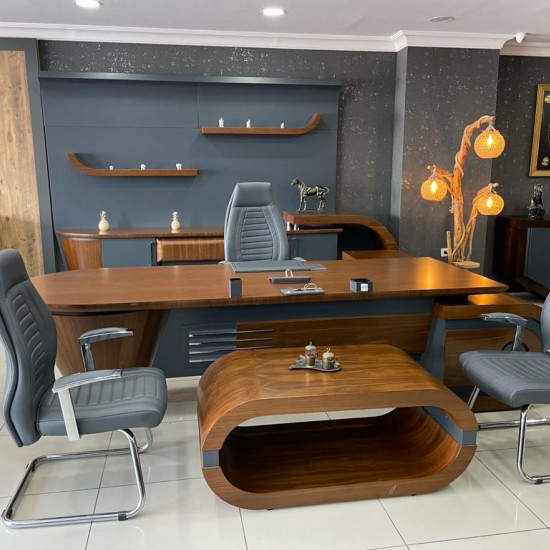 Neta Makam kantoorset