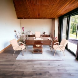 Apple Istanbul Bureau Uitvoerend Bureau Hg. Okkernoot