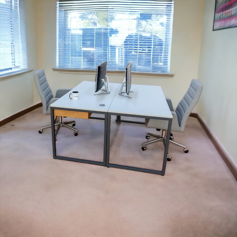 Binaire Werkbureau Zelinda