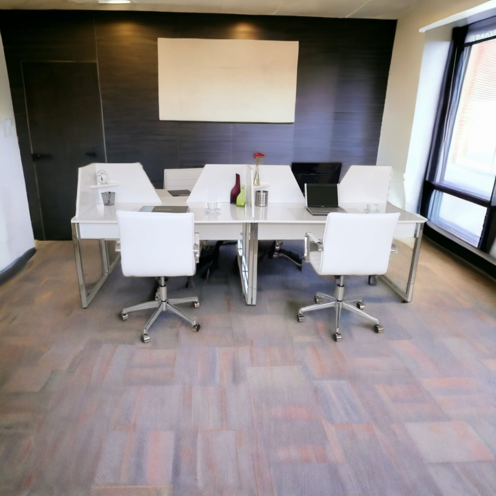 In Het Multi Zealand Bureau Voor Vier Personen 276X138Cm