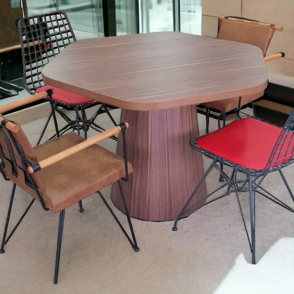 Ronde ontmoetingshouten taps toelopende poot