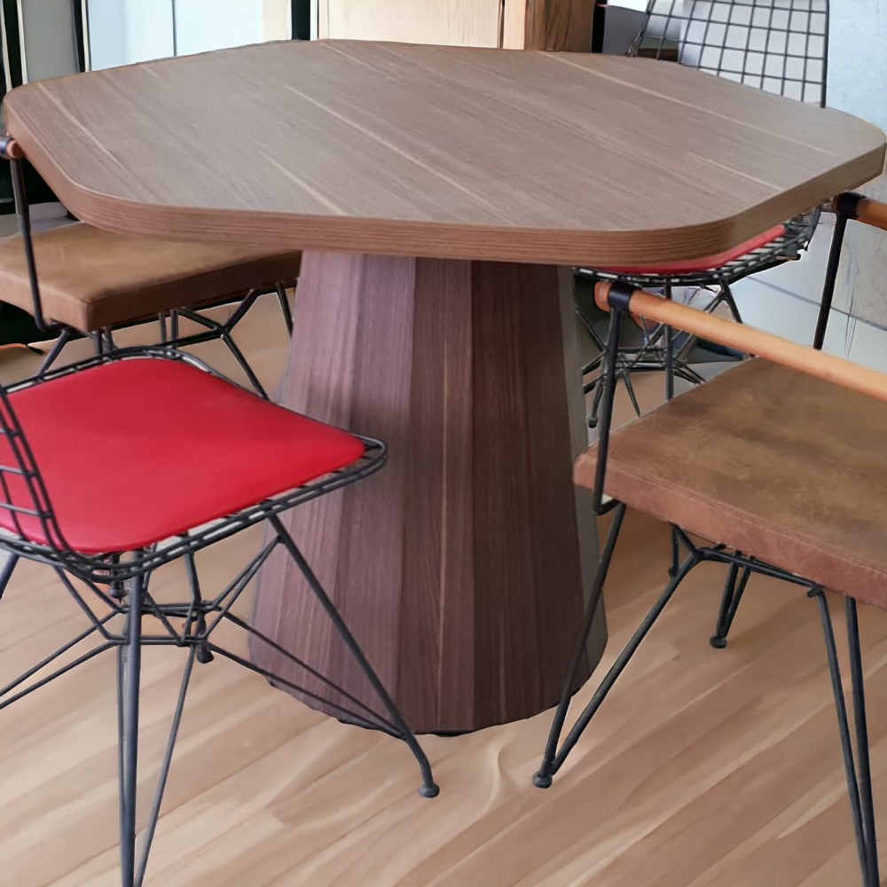 Ronde ontmoetingshouten taps toelopende poot