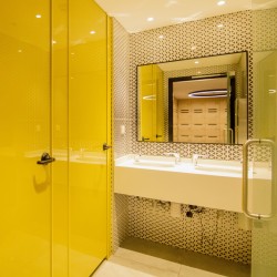 Glazen kastgootsteenscheidingssystemen