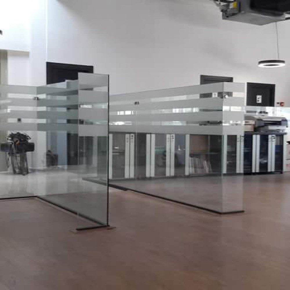 Lage kantoorpartitiesystemen