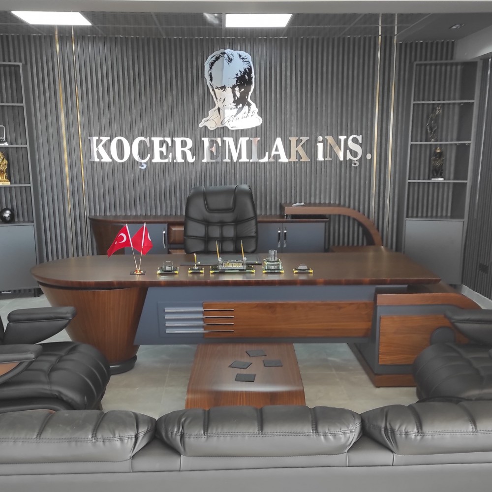 Neta Makam kantoorset