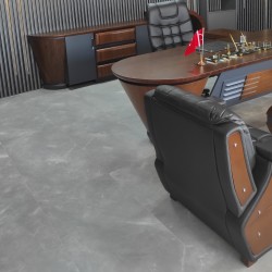 Neta Makam kantoorset