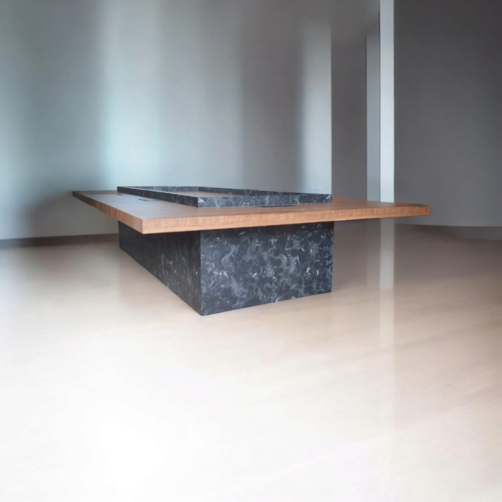 Houten vergadertafel met marmerpatroon