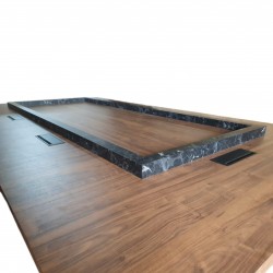 Houten vergadertafel met marmerpatroon