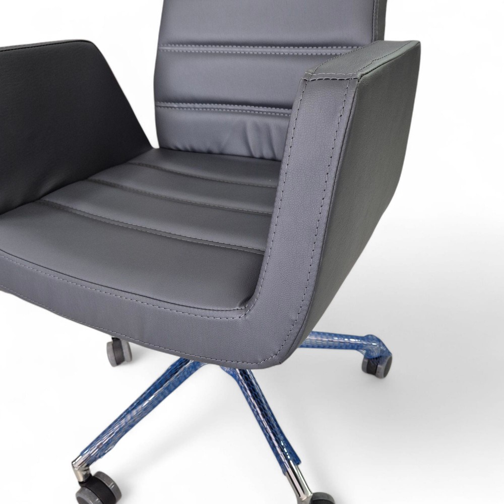 Asia Executive Chair