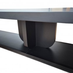 Grote Zwart Gelakte Vergadertafel Voor 20 Personen