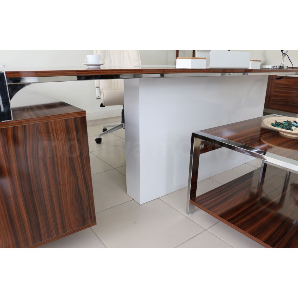 Istanbul Office Executive Team Porsche Land Hg. Okkernoot