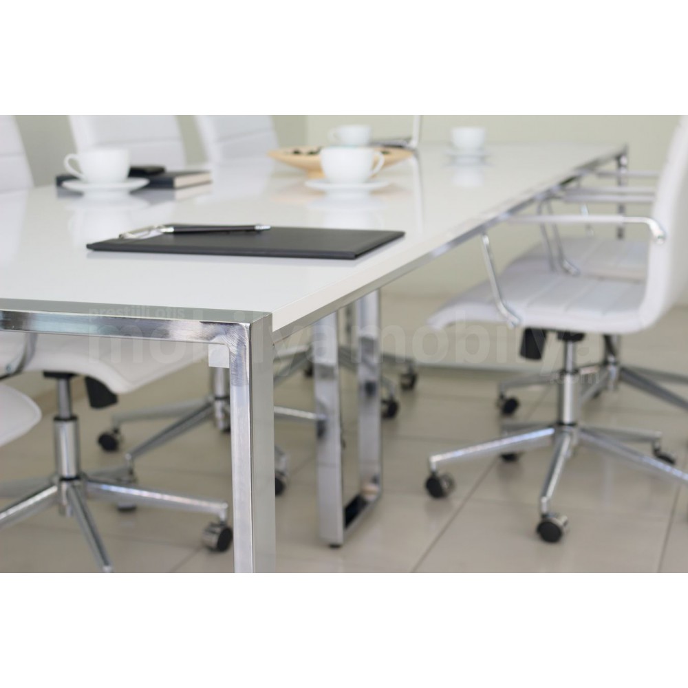 Big Apple Meeting Table