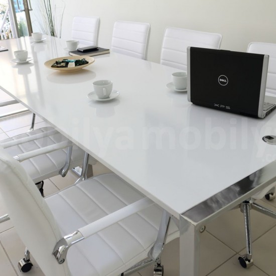 Big Apple Meeting Table