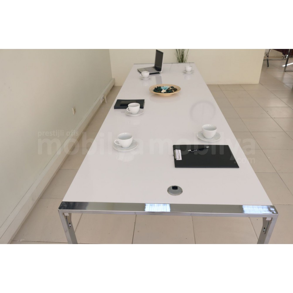 Big Apple Meeting Table