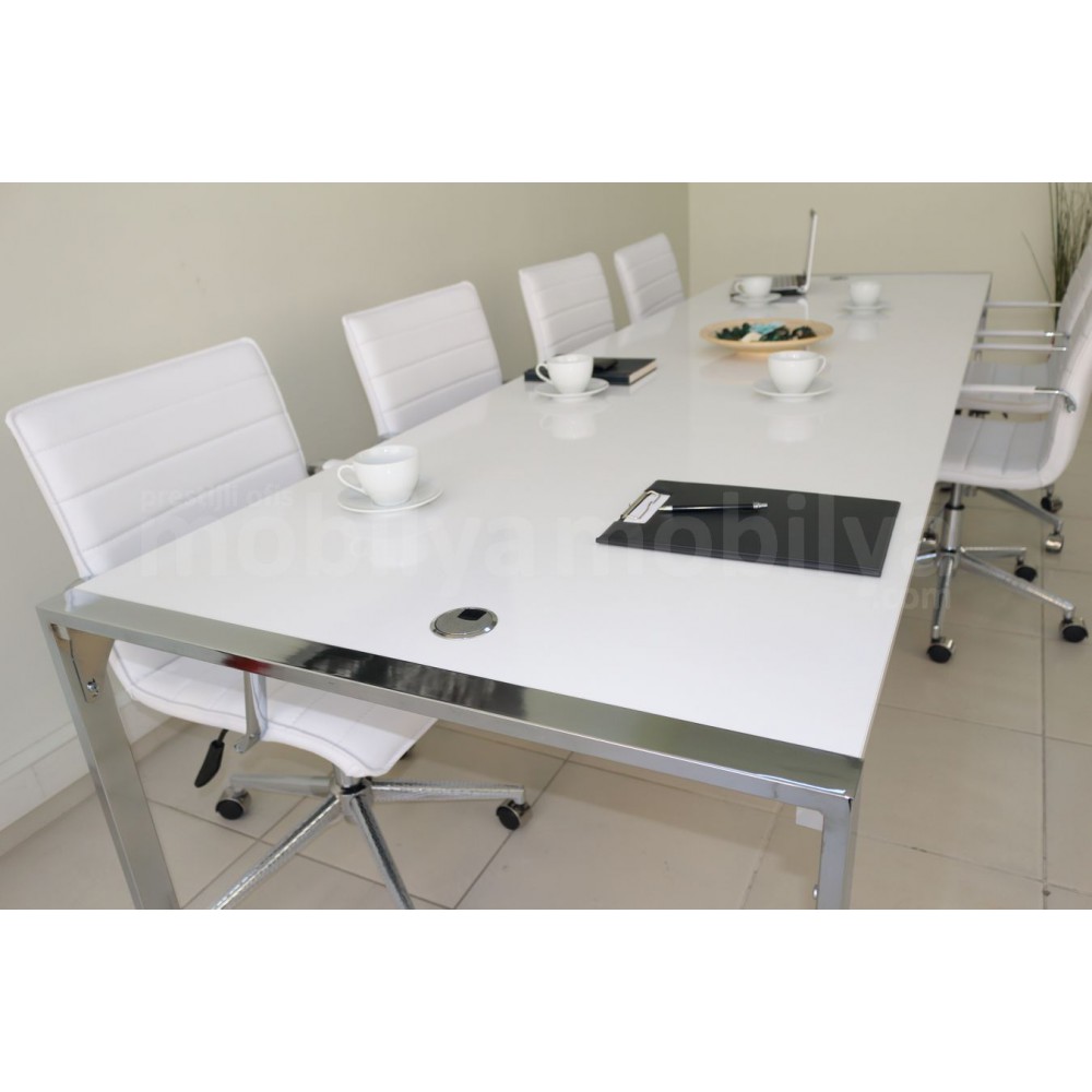 Big Apple Meeting Table